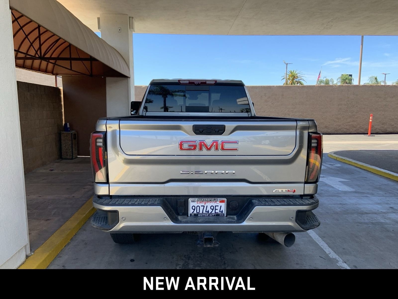 2025 GMC Sierra 2500 HD AT4 photo 5