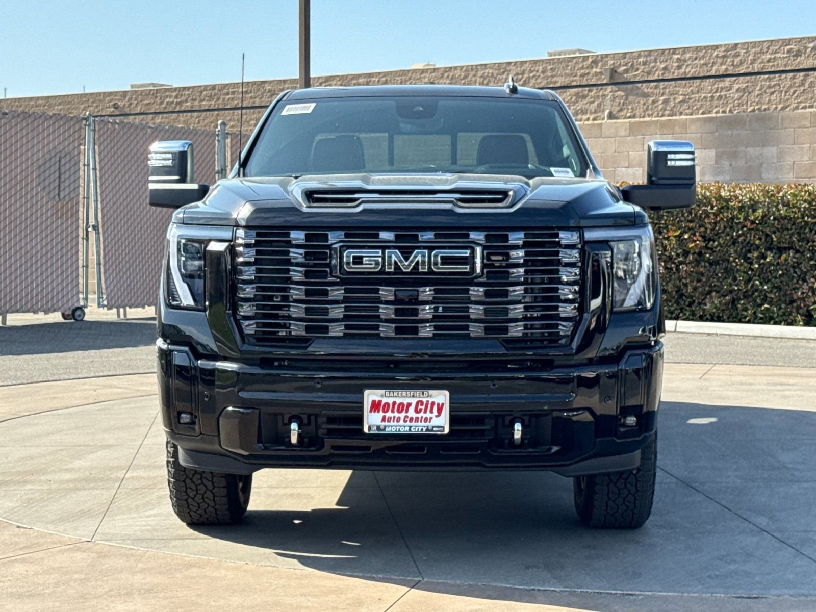 2026 GMC Sierra 2500HD Denali Ultimate - Photo 8