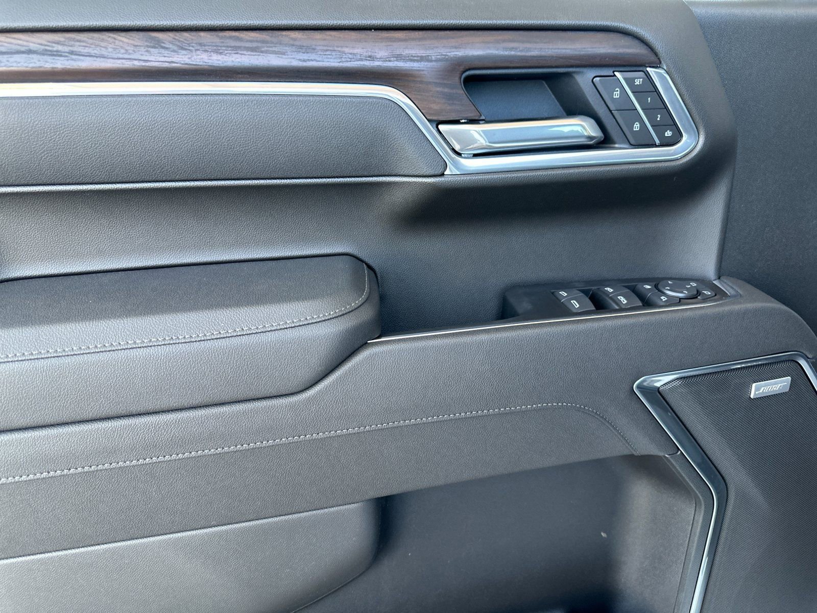2026 GMC Sierra 1500 SLT - Photo 10