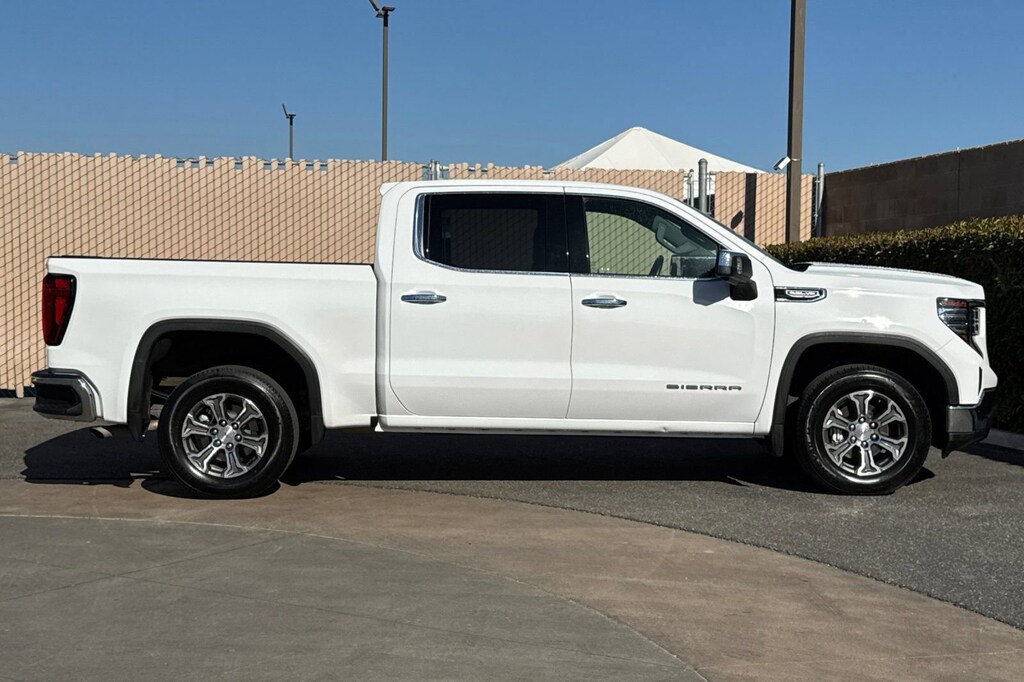 Used 2025 GMC Sierra 1500 SLT Truck