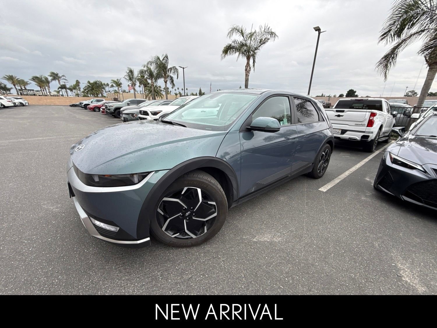 2024 Hyundai IONIQ 5 SEL photo 2