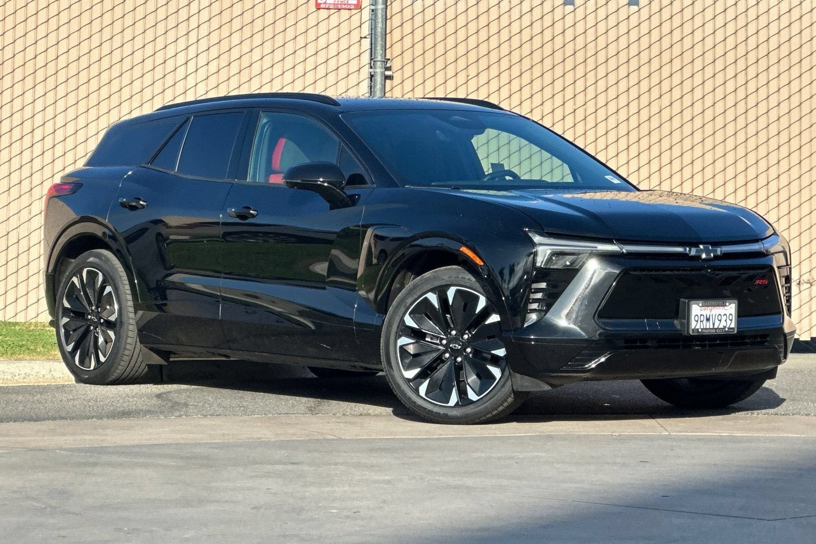 Used 2025 Chevrolet Blazer EV RS with VIN 3GNKDHRK6SS128245 for sale in Bakersfield, CA