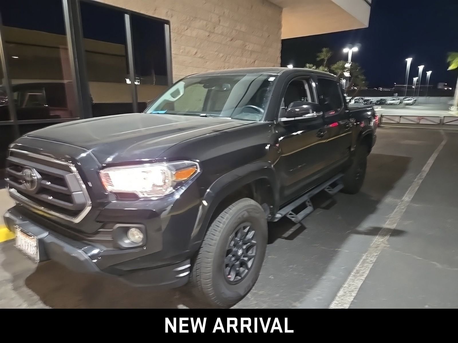 2021 Toyota Tacoma SR5's photo