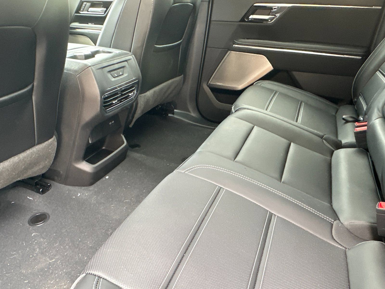 2025 GMC Sierra EV Denali - Photo 12