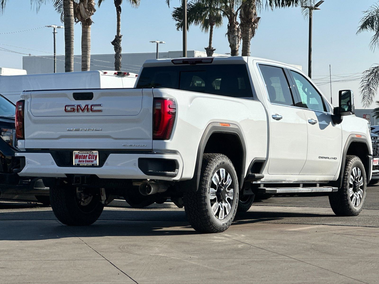 2026 GMC Sierra 2500 HD Denali photo 2