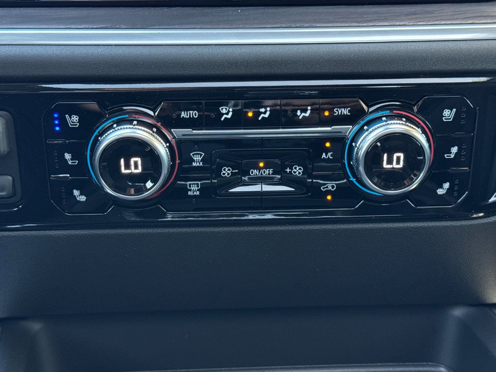 2026 GMC Sierra 2500HD SLT - Photo 18