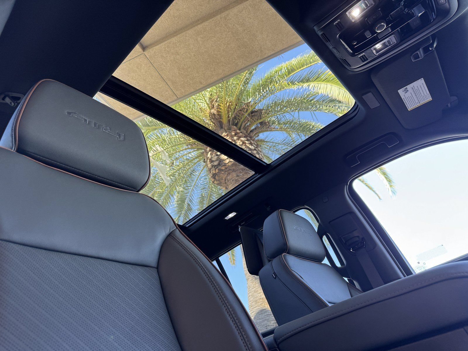 2026 GMC Yukon XL AT4 - Photo 19
