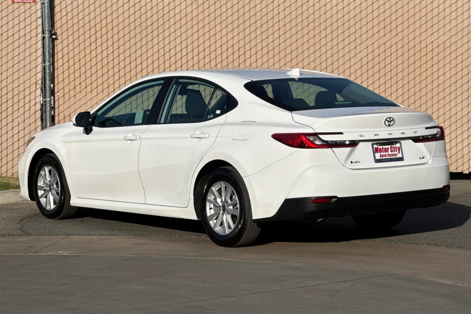 2026 Toyota Camry LE - Photo 6