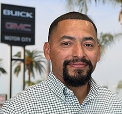 Staff member EDGAR VALDEZ from feff8fd4a3df