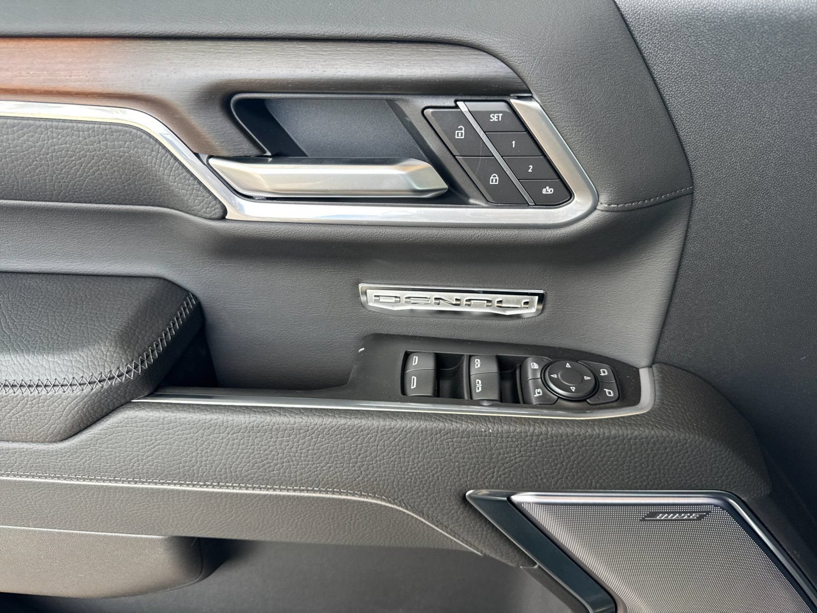 2026 GMC Sierra 1500 Denali - Photo 9
