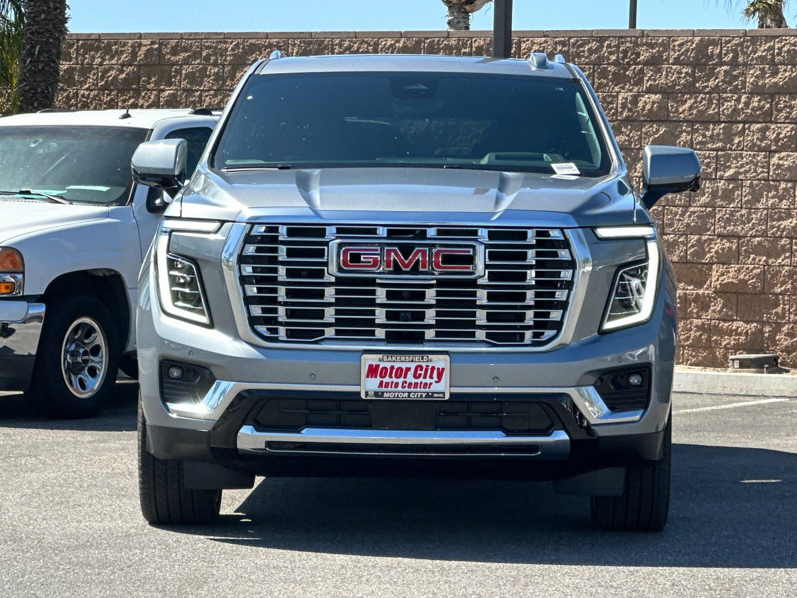 2026 GMC Yukon XL Denali - Photo 8