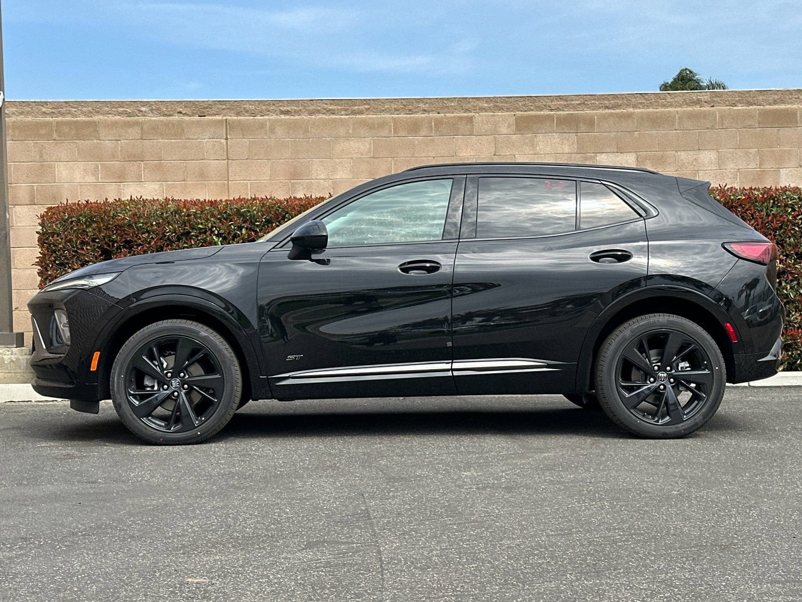 2026 Buick Envision Sport Touring photo 5