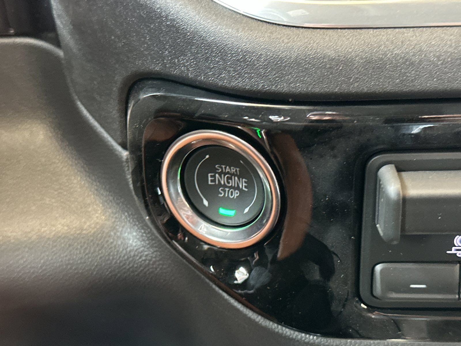 2026 GMC Sierra 1500 SLT - Photo 21