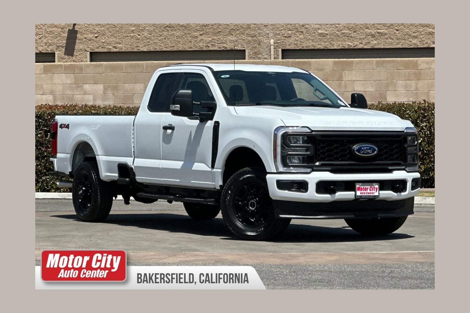 2025 Ford F-250 XL 4x4 SuperCab 8' Box's photo