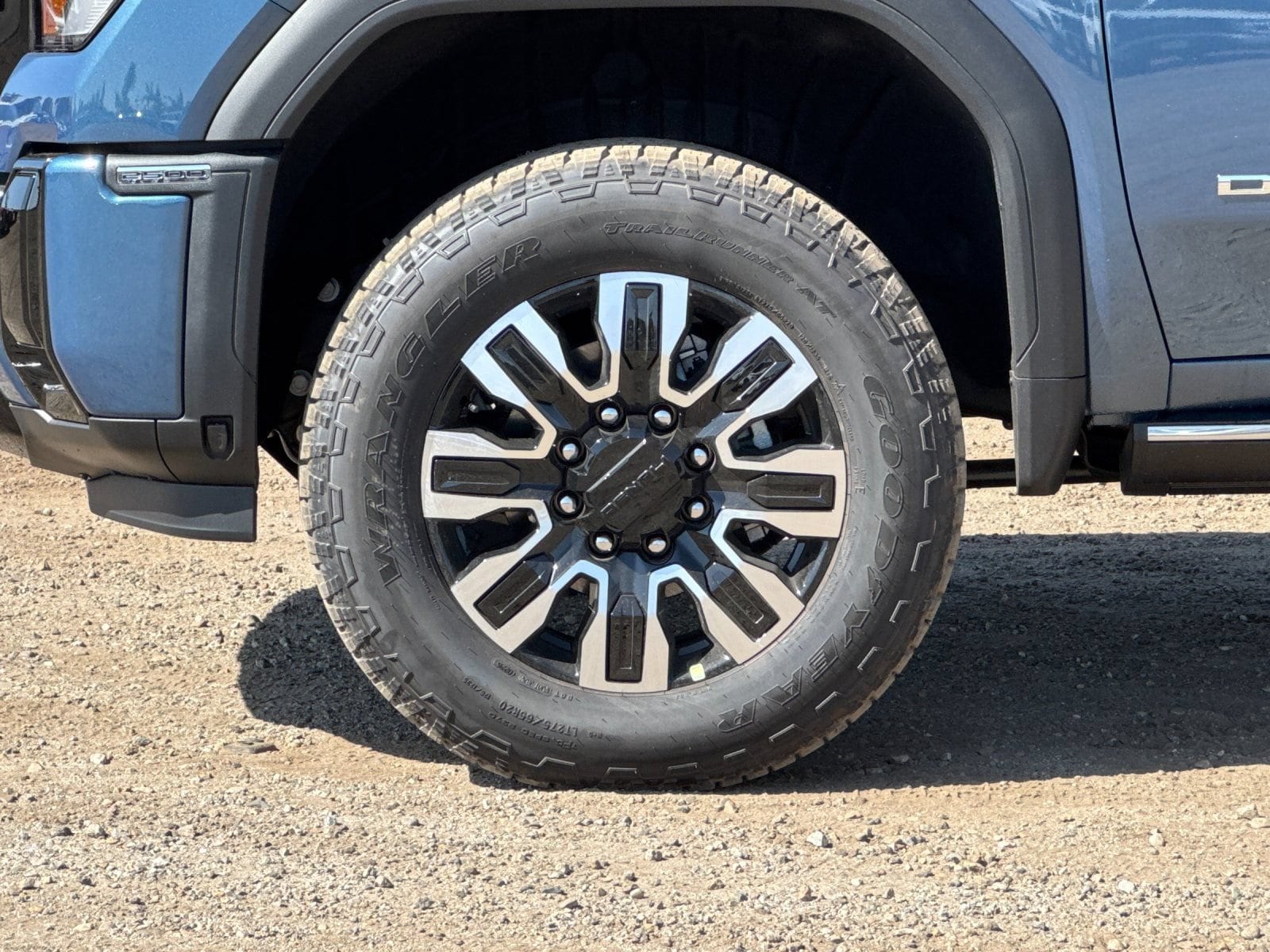2026 GMC Sierra 2500HD Denali Ultimate - Photo 20