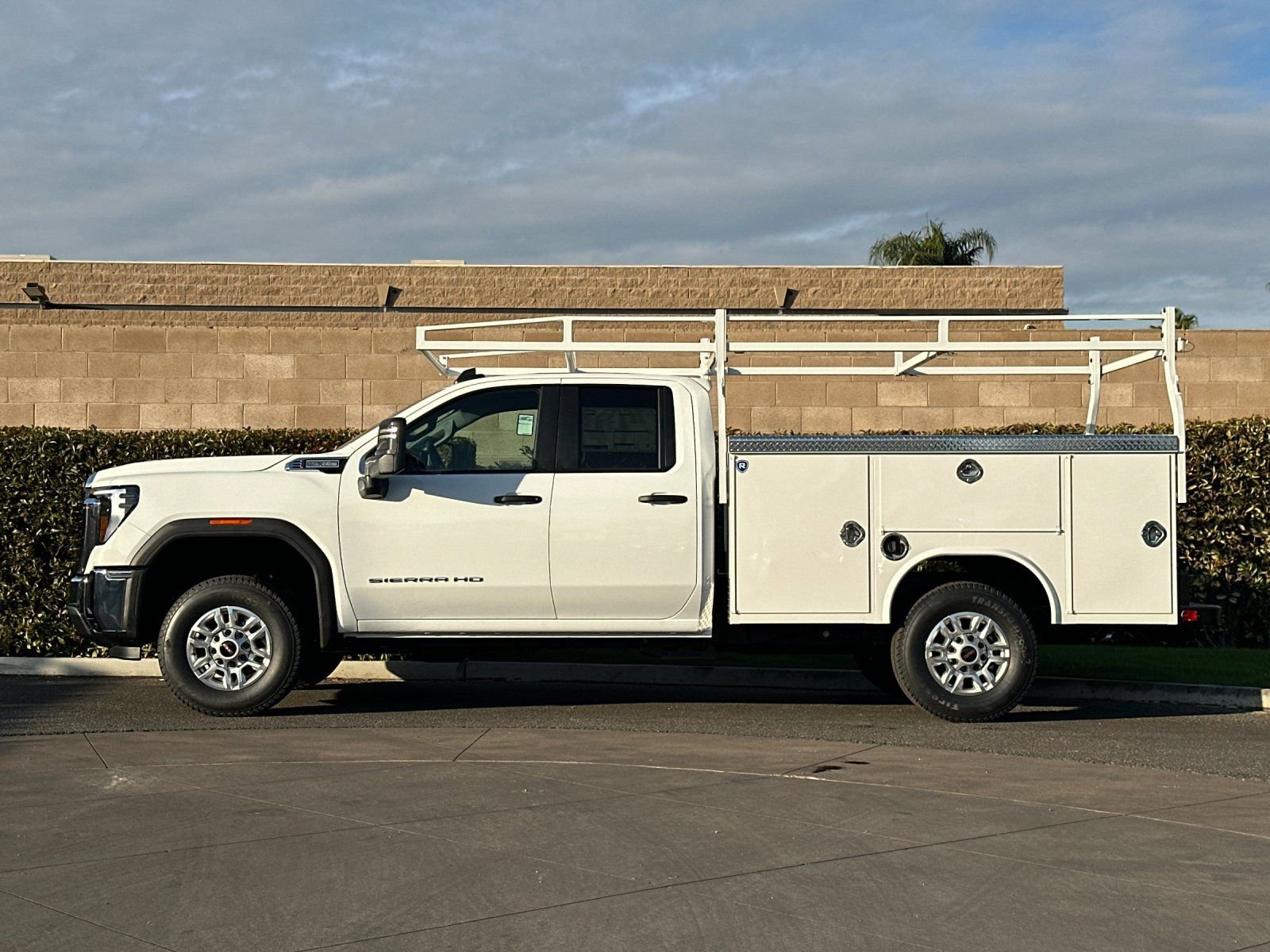 2026 GMC Sierra 2500 HD Pro photo 5