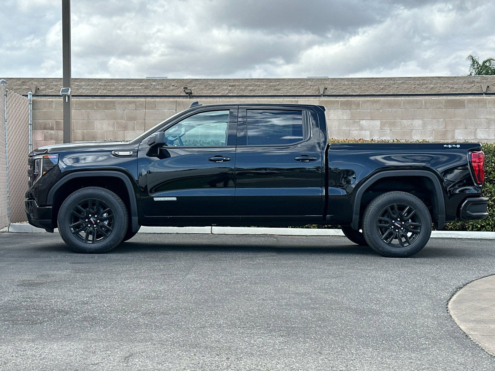 2026 GMC Sierra 1500 Elevation photo 5