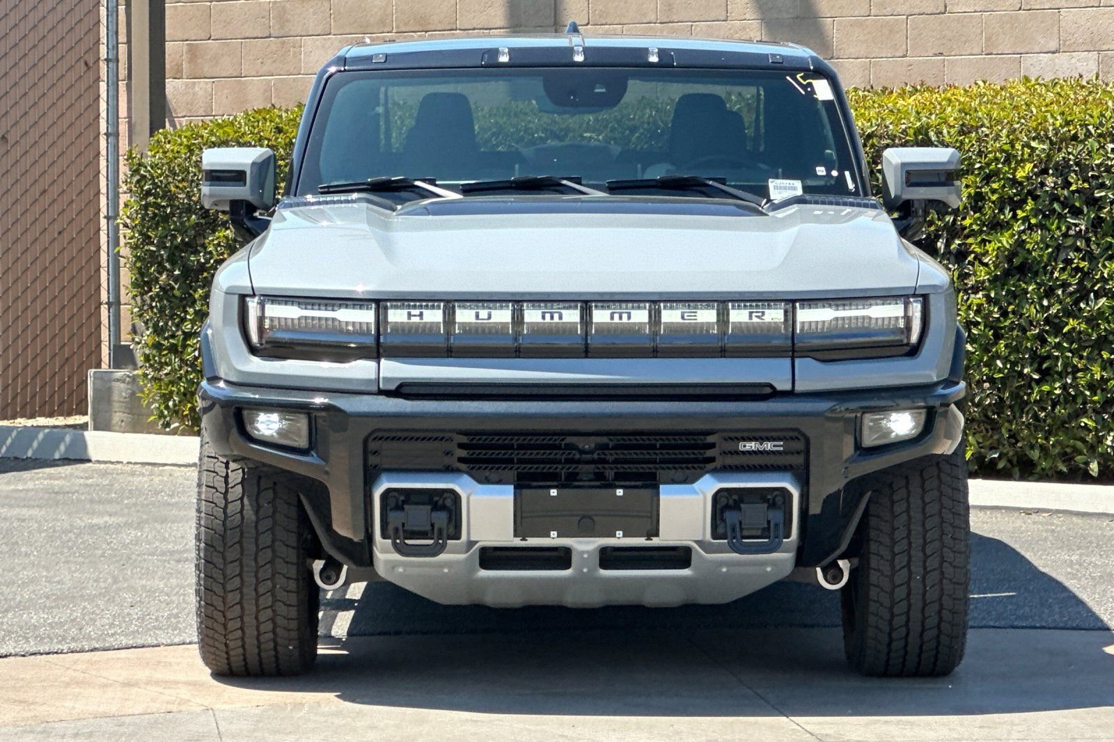 2025 Gmc Hummer EV Pickup photo 2
