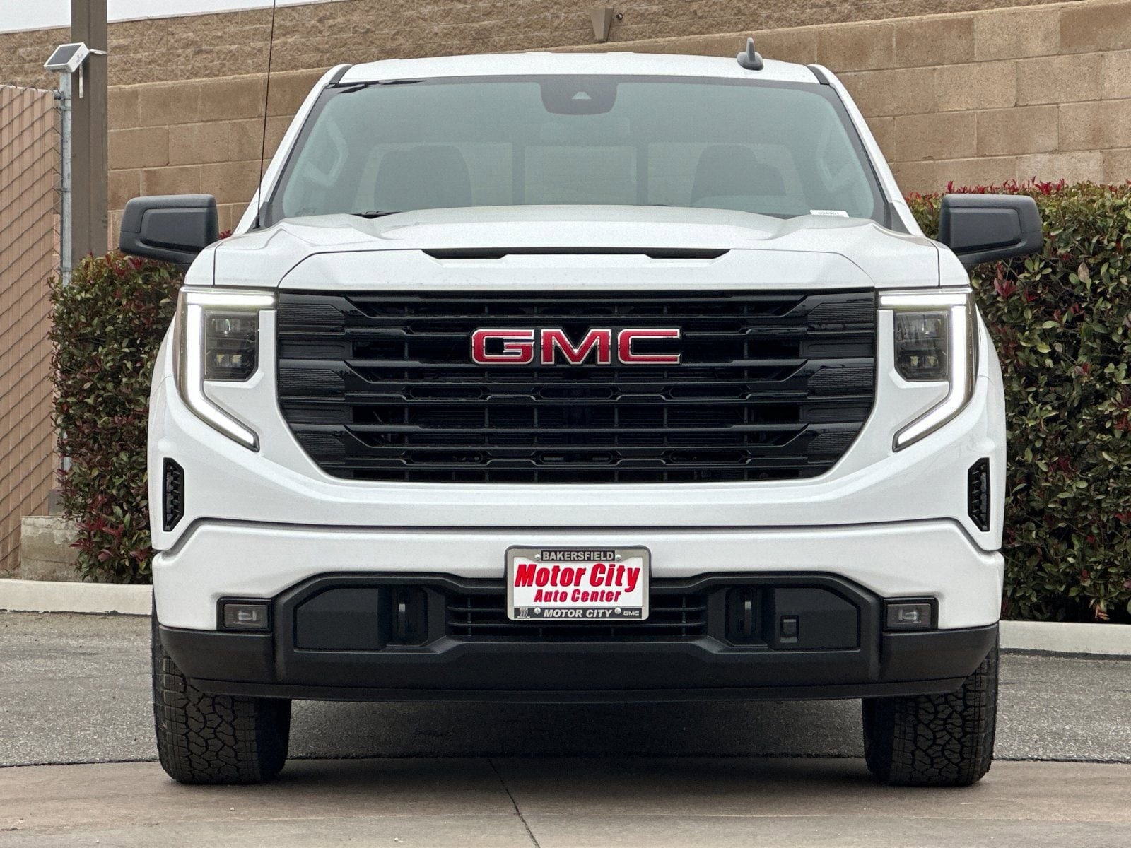 2026 GMC Sierra 1500 Elevation photo 3