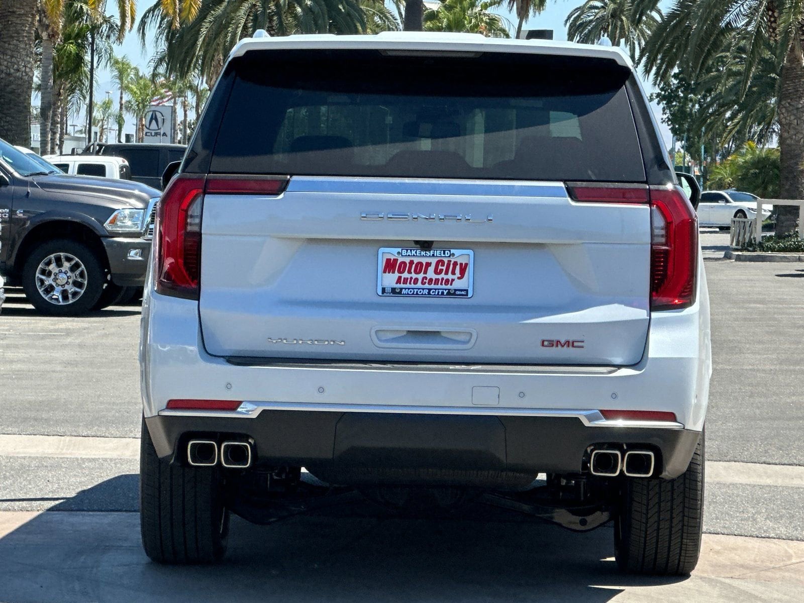 2026 GMC Yukon Denali - Photo 5