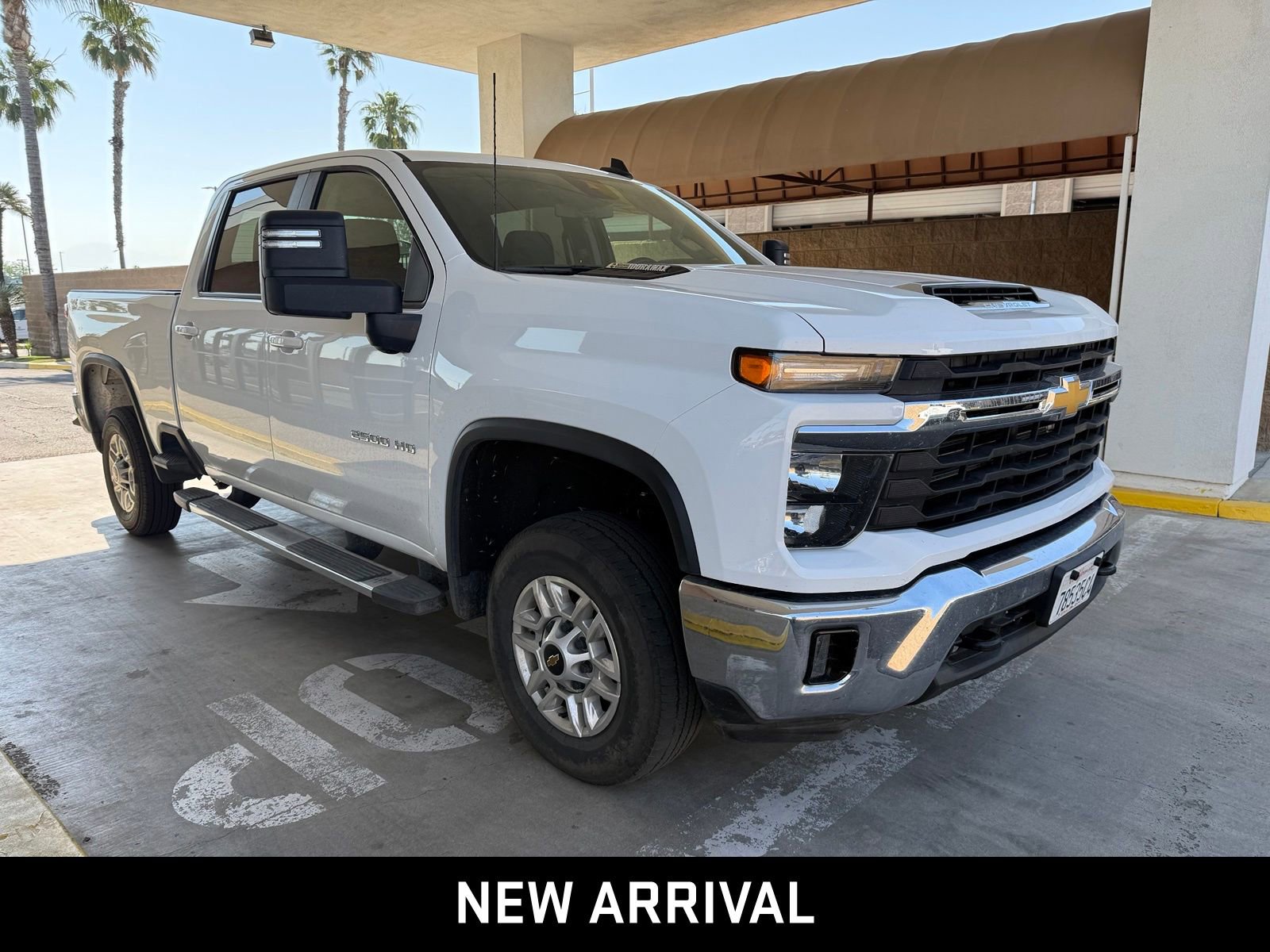 2025 Chevrolet Silverado 2500 HD LT photo 4
