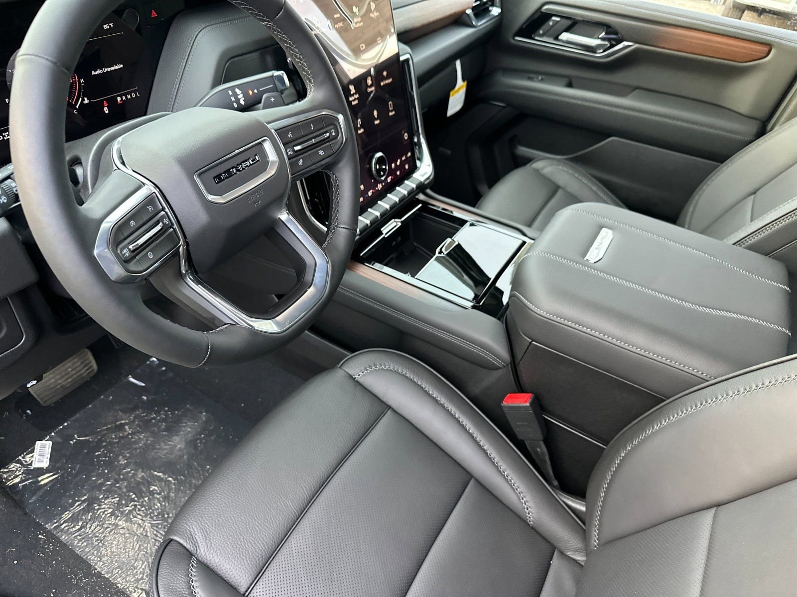 2026 GMC Yukon XL Denali - Photo 9