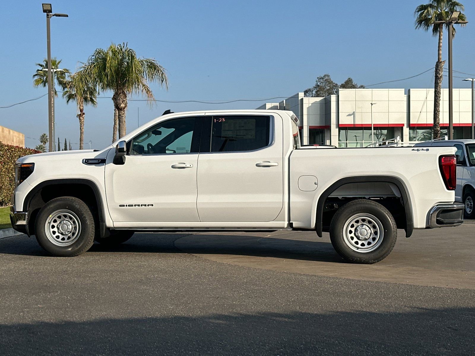 2026 GMC Sierra 1500 SLE photo 5