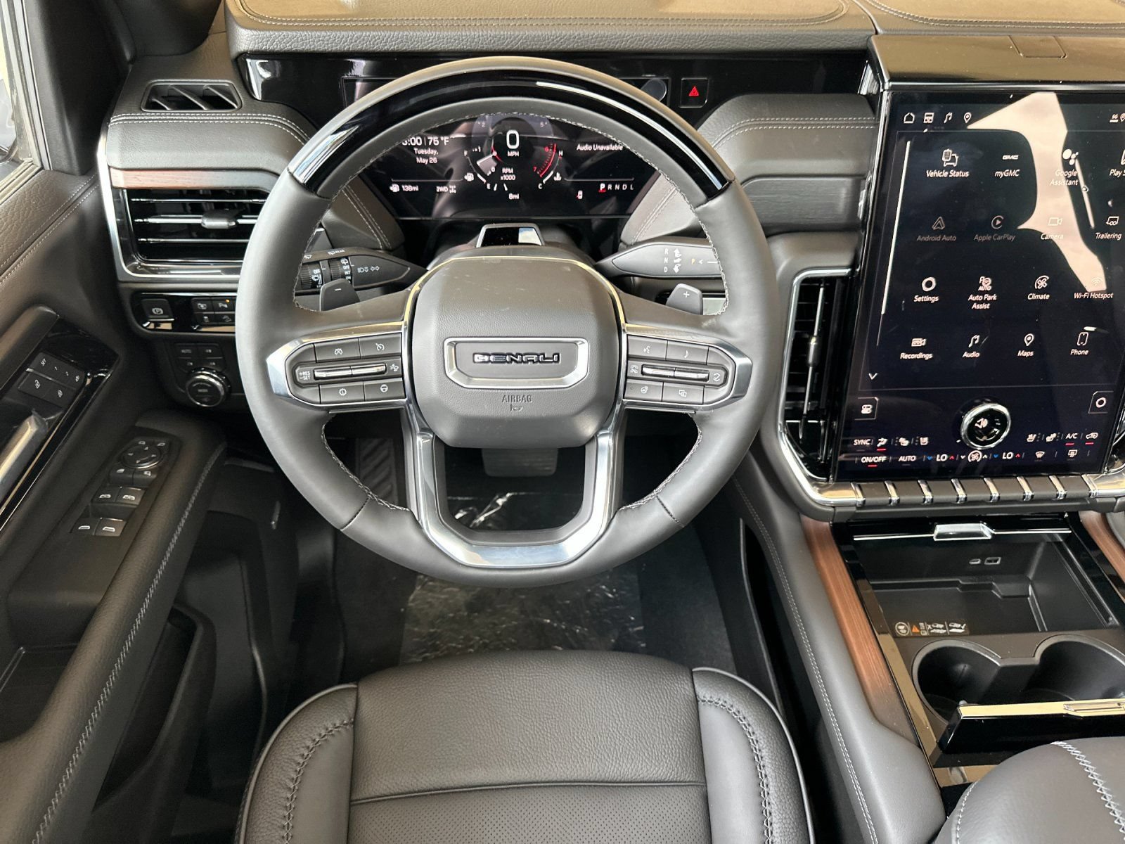 2026 GMC Yukon XL Denali - Photo 13