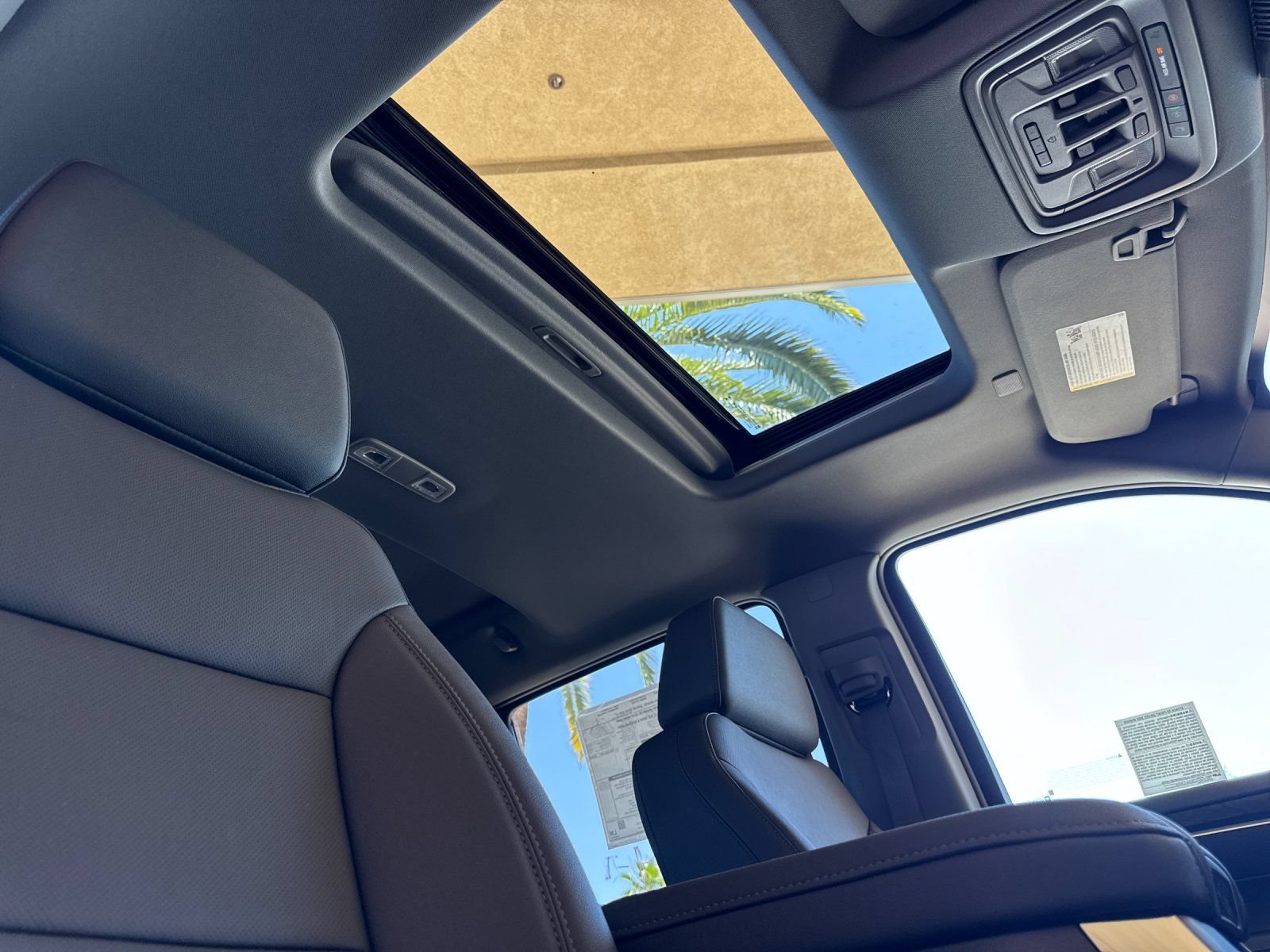 2026 GMC Sierra 1500 SLT - Photo 14
