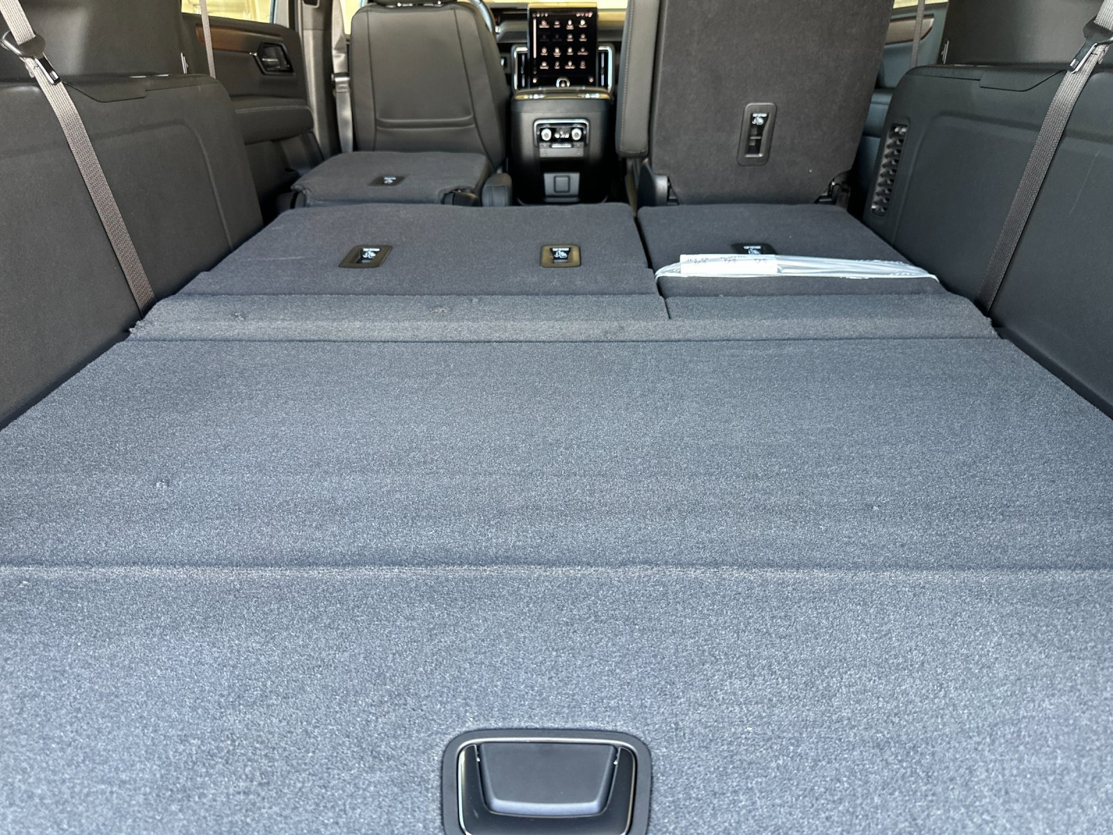 2027 GMC Yukon XL Denali - Photo 15