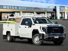 2026 GMC Sierra 3500 HD Chassis Cab Pro Truck