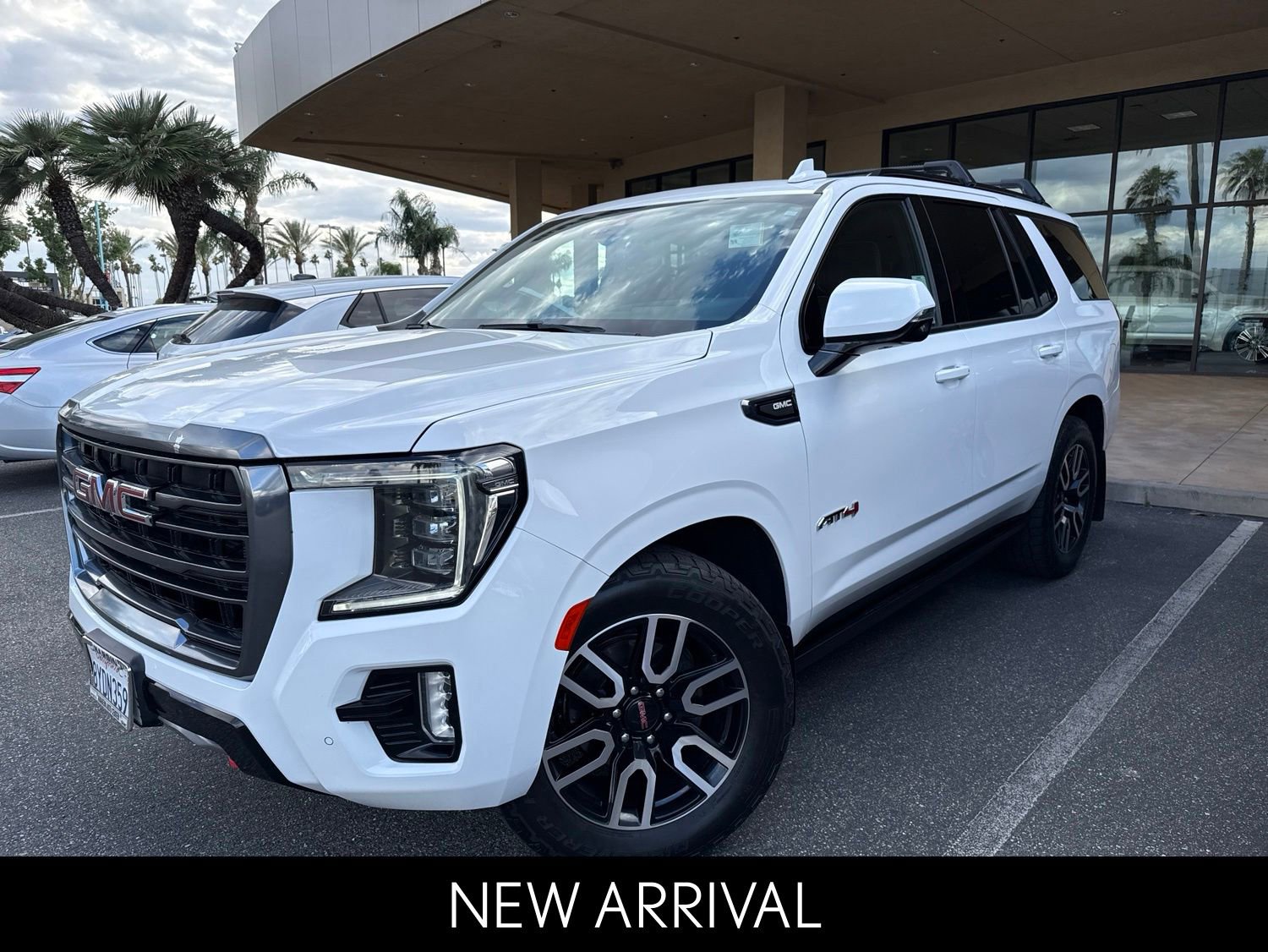 2021 GMC Yukon 4WD AT4's photo