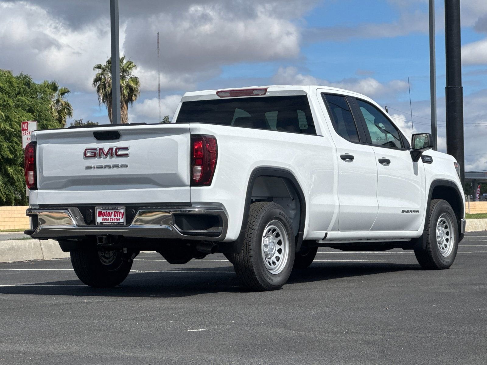 2026 GMC Sierra 1500 Pro photo 2