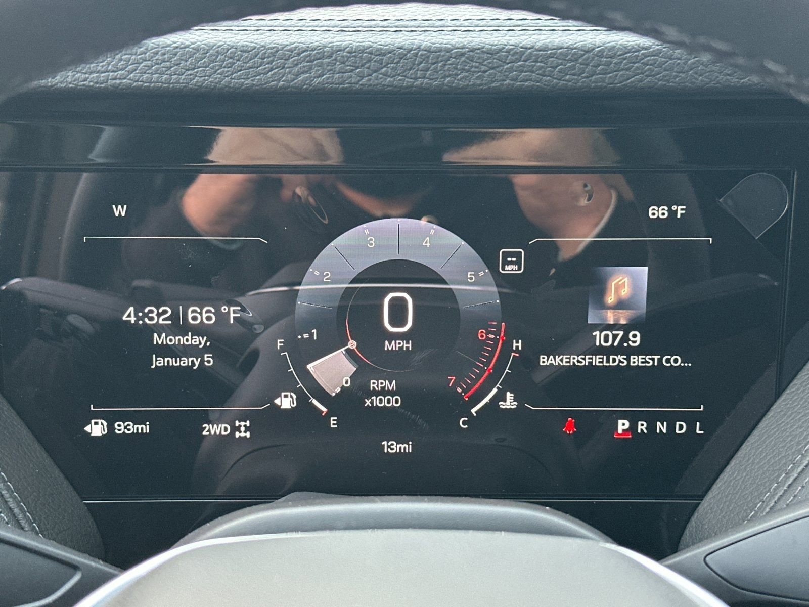 2026 GMC Yukon XL Denali - Photo 25