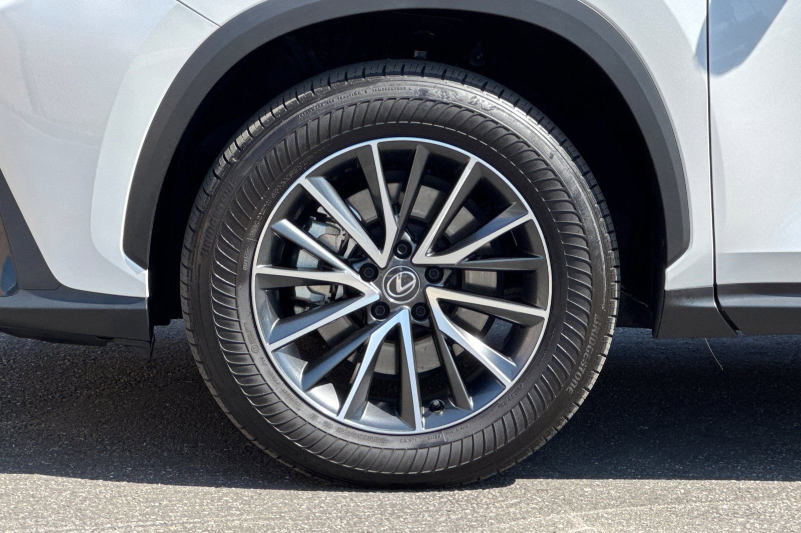 2024 Lexus NX Hybrid 350h - Photo 30
