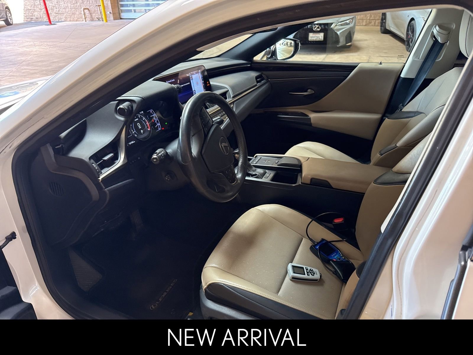 2019 LEXUS ES ES 350 photo 5