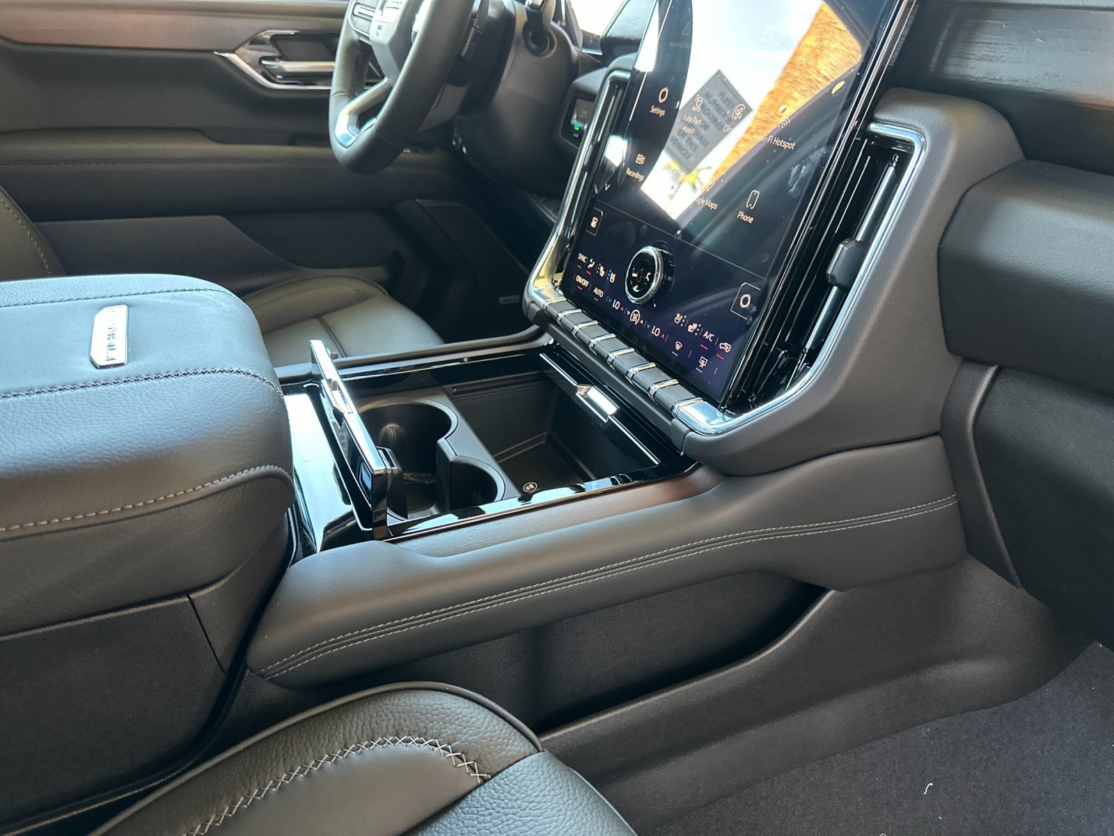 2027 GMC Yukon XL Denali - Photo 16