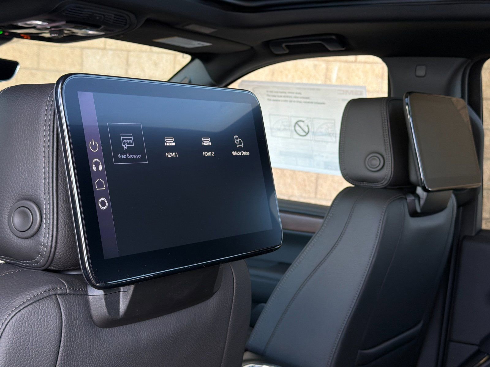2026 GMC Yukon XL Denali - Photo 14