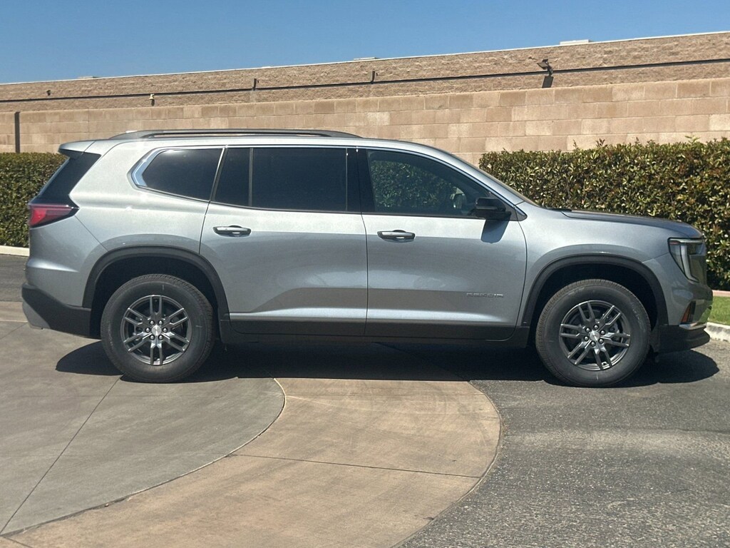 Used 2026 GMC Acadia Elevation SUV