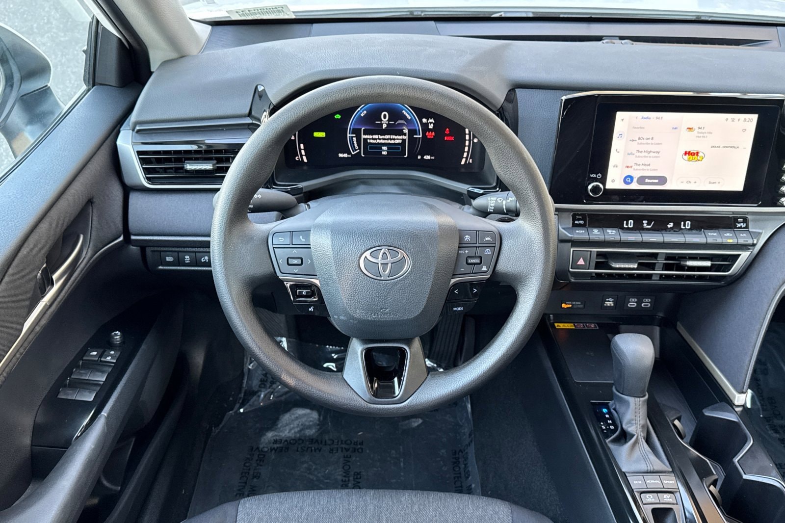 2026 Toyota Camry LE - Photo 15