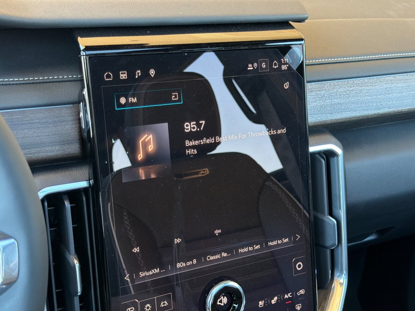 2026 GMC Acadia Denali Ultimate - Photo 18