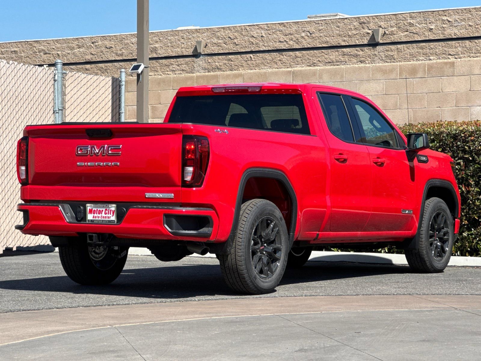 2026 GMC Sierra 1500 Elevation photo 2