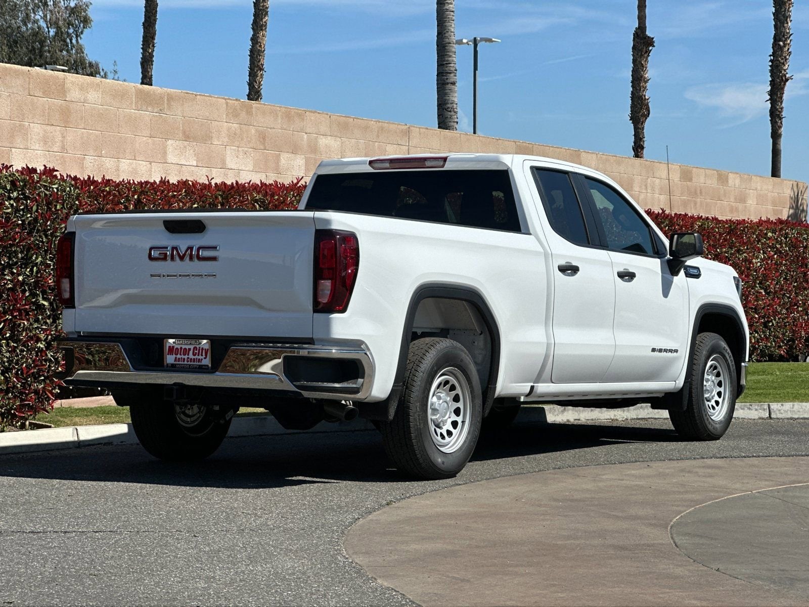 2026 GMC Sierra 1500 Pro photo 2