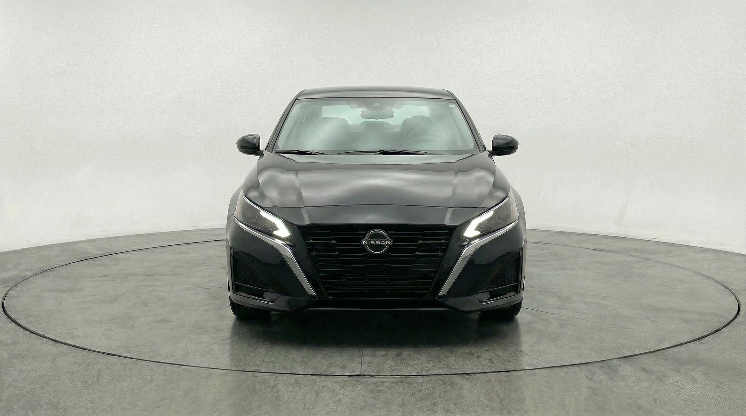 Thumbnail: 2025 Nissan Altima - 2