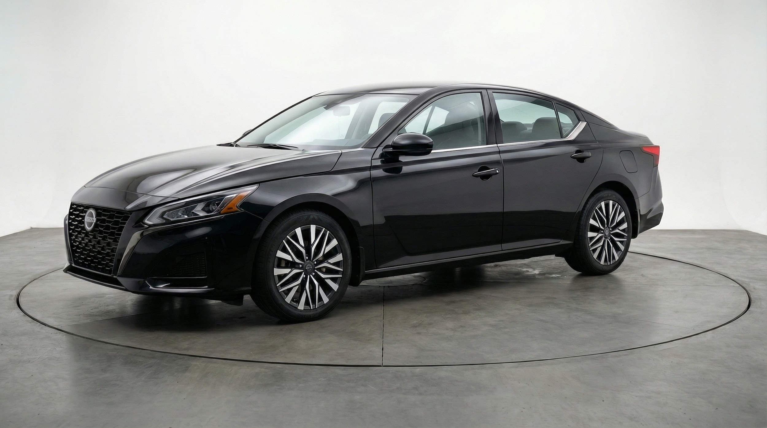 Thumbnail: 2025 Nissan Altima - 3