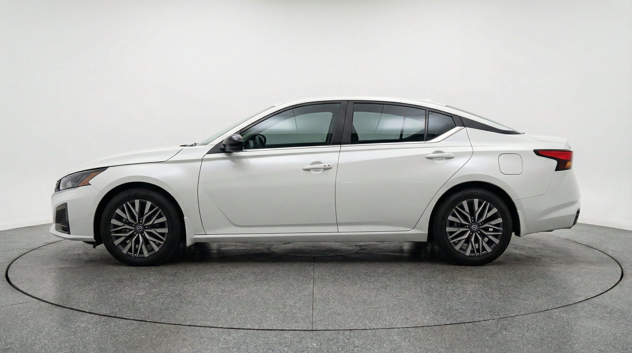 Thumbnail: 2025 Nissan Altima - 5