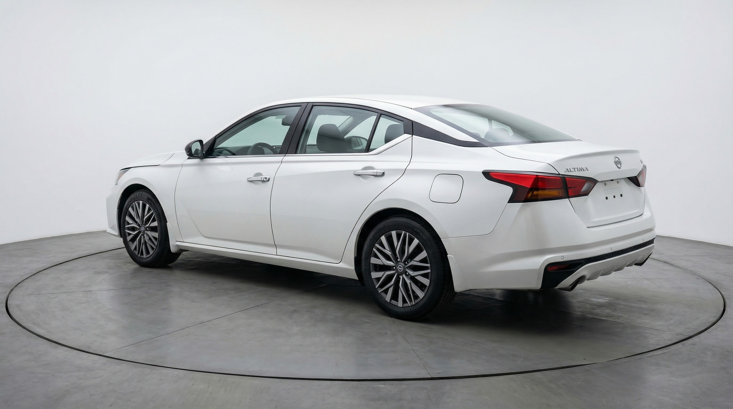 Thumbnail: 2025 Nissan Altima - 5