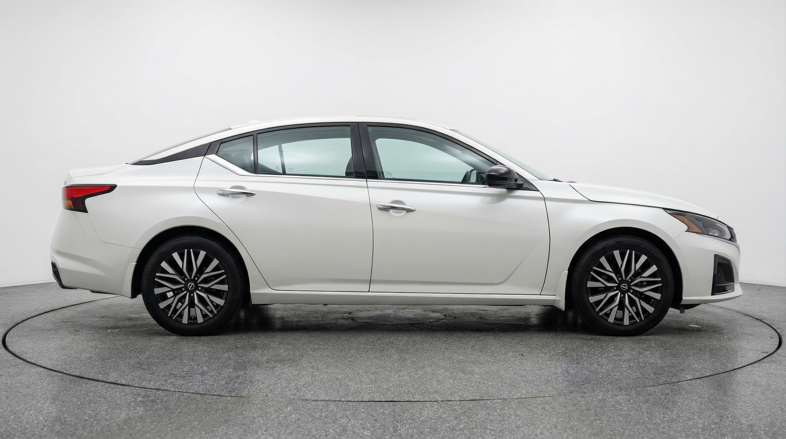 Thumbnail: 2025 Nissan Altima - 8