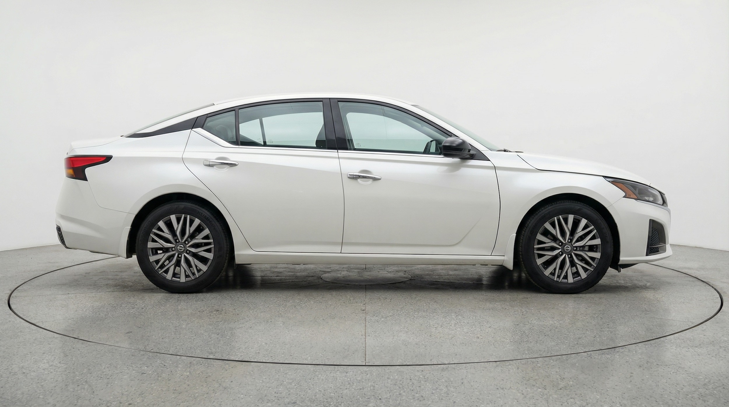 Thumbnail: 2025 Nissan Altima - 8