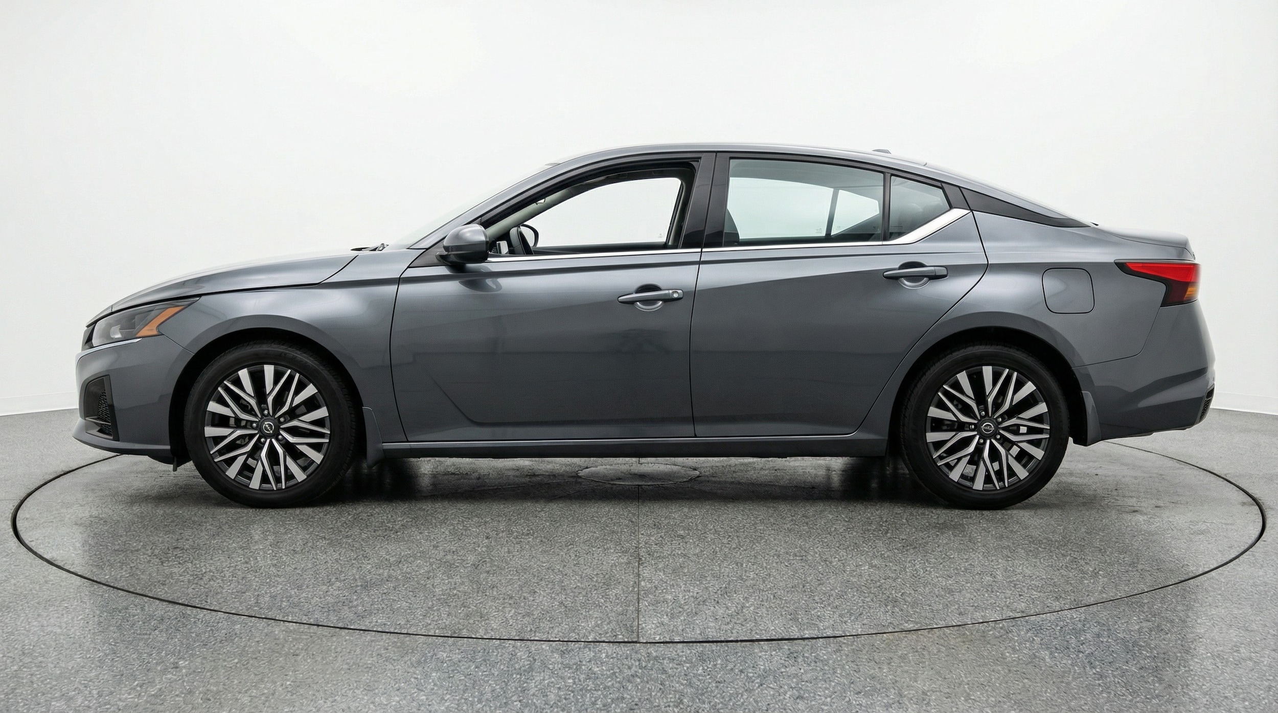 Thumbnail: 2025 Nissan Altima - 4